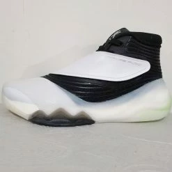 China&Sport Anta KT6 Klay Thompson 2020 Men's Basketball Sneakers - White/Black 7 China&Sport Anta KT6 Klay Thompson 2020 Men's Basketball Sneakers - White/Black -Li-Ning Shop 112041101 1 4