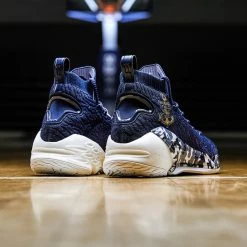 China&Sport Anta KT4 Klay Thompson Men's Basketball Sneakers - " Veteran's Day" 10 China&Sport Anta KT4 Klay Thompson Men's Basketball Sneakers - " Veteran's Day" -Li-Ning Shop 11841101 6 02