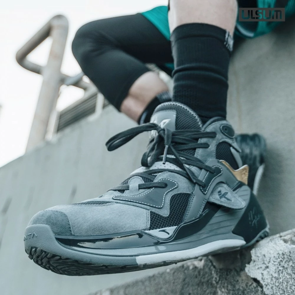 China&Sport Anta Klay Thompson KT4 "Disruptive" Men's High Tops Basketball Shoes - Grey 1 China&Sport Anta Klay Thompson KT4 "Disruptive" Men's High Tops Basketball Shoes - Grey