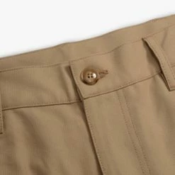 Alternative view of Pant X Estevan Oriol