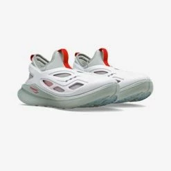 Alternative view of Butterfly X Tombogo